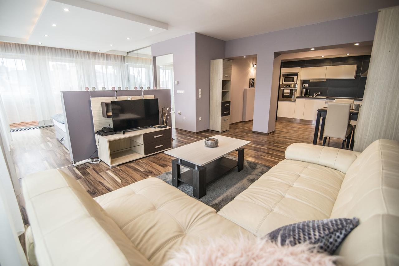 אגר Unicorniselit Apartmanok מראה חיצוני תמונה